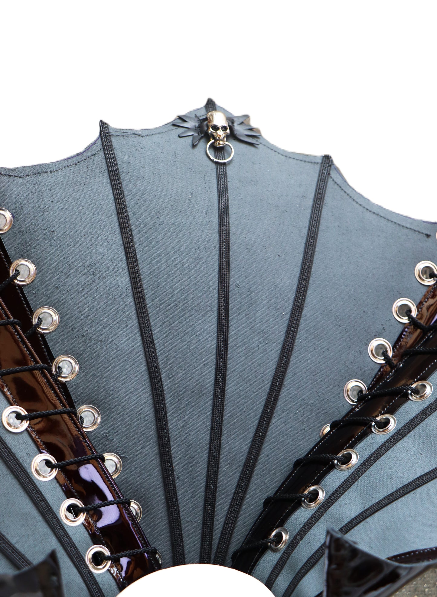 Halskorsett mit Stäben