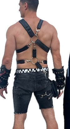 Gurt-Beispiel Oberkörper mit Tasche