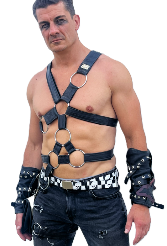 Gurt-Beispiel Oberkörper mit Tasche