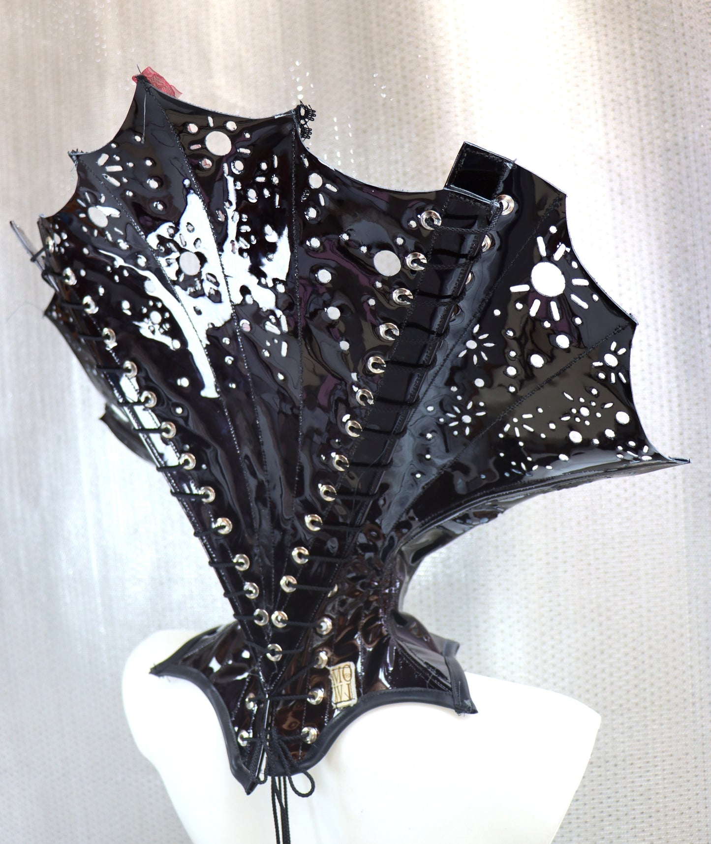 Halskorsett mit Stäben