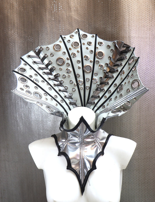 Halskorsett mit Stäben