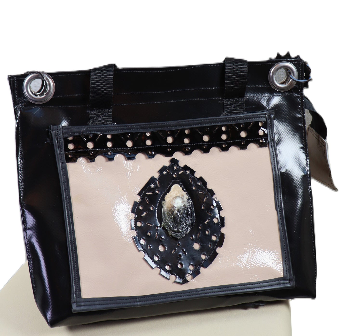 Handtasche mir Rabenschädel