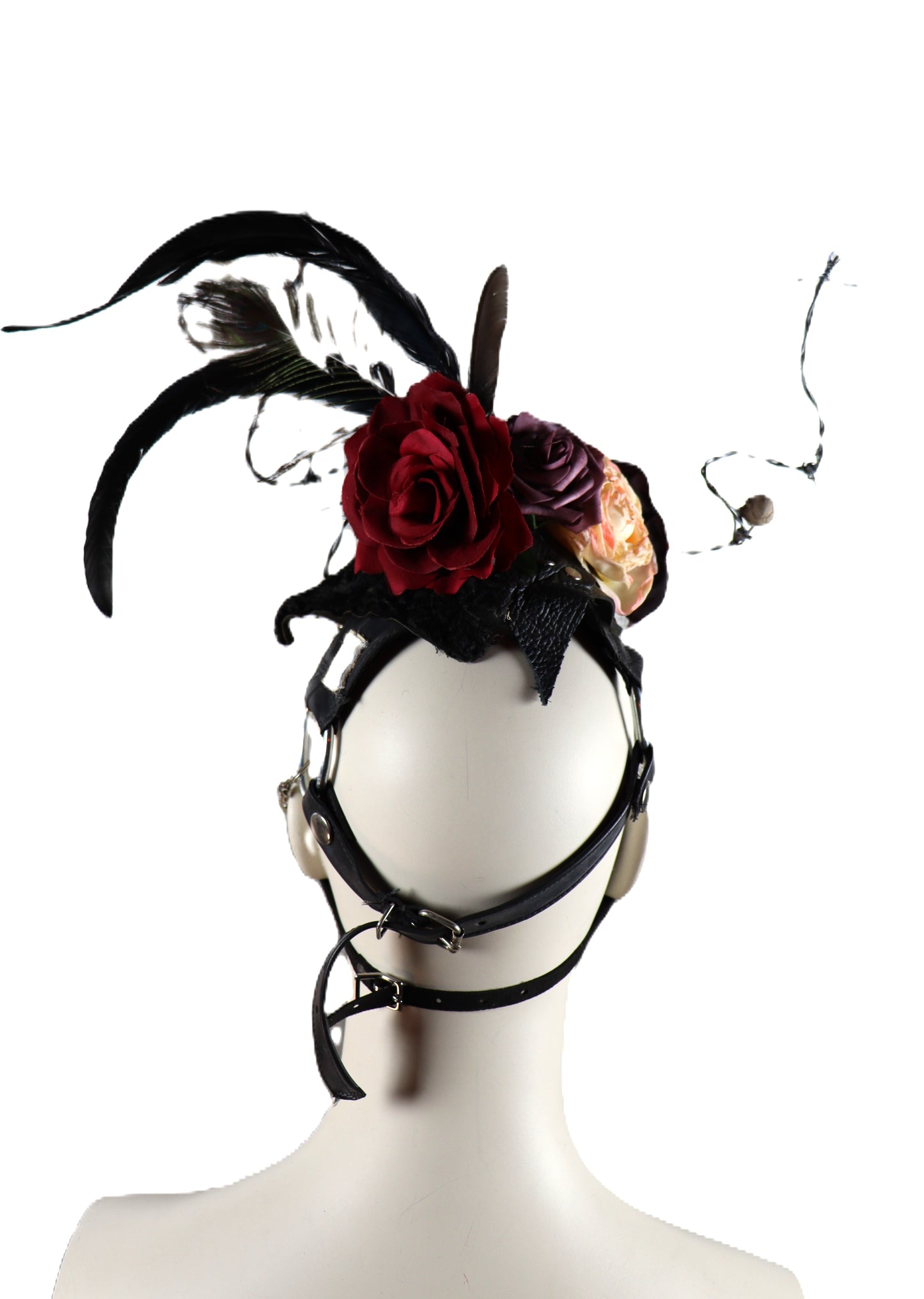 Kopfschmuck mit Stacheldraht und Engel