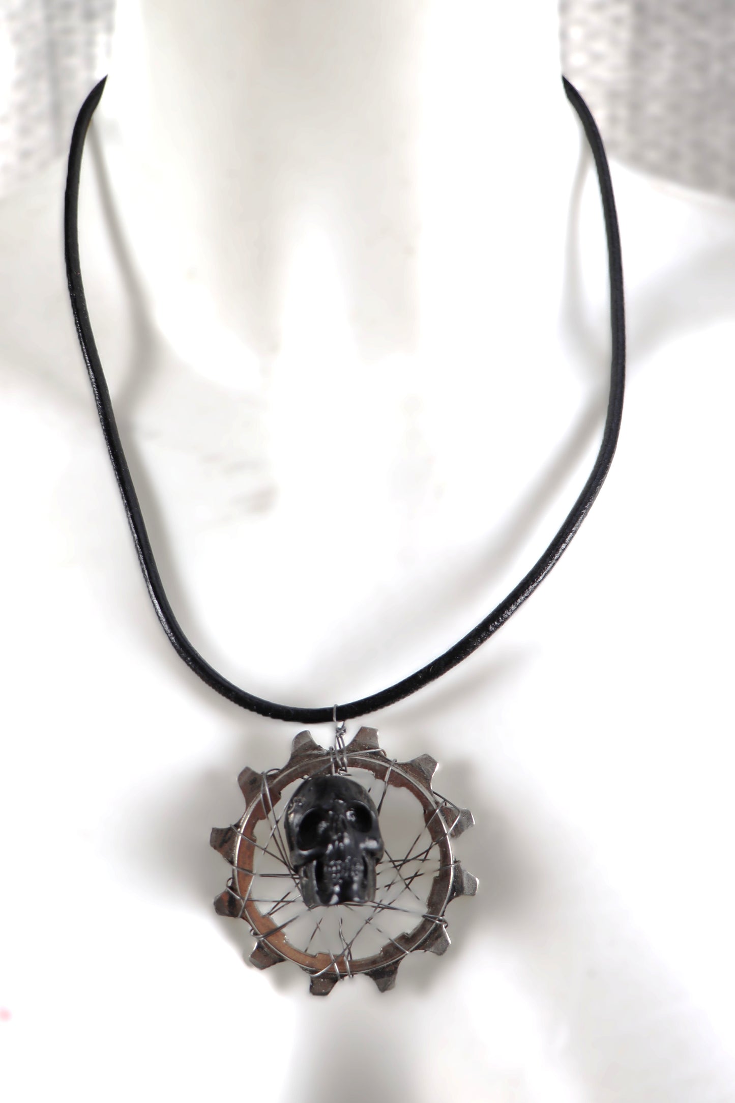 Halsschmuck mit Ritzel