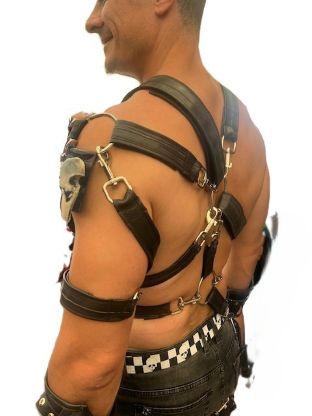 Gurt-Beispiel Oberarmharnes